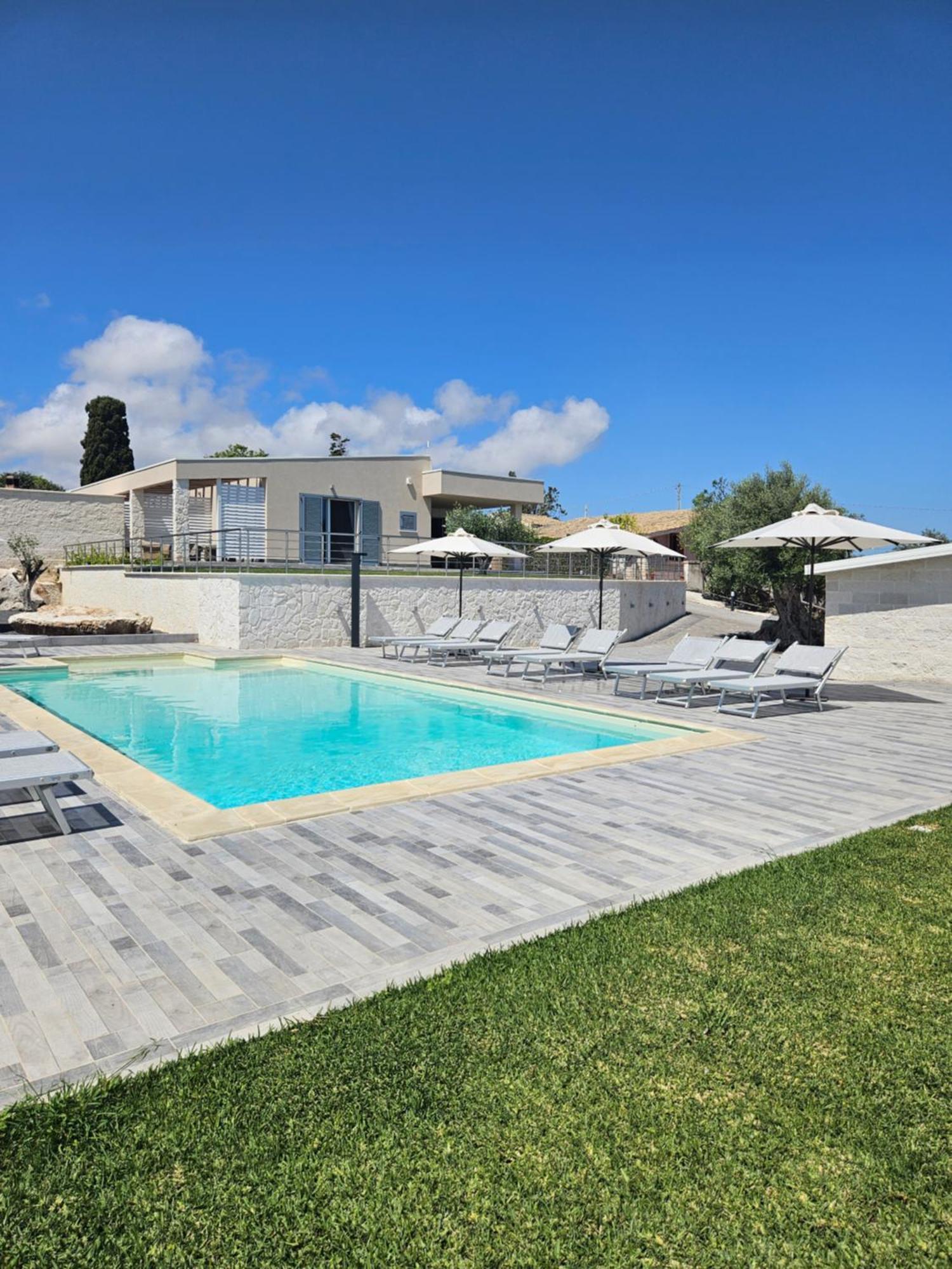 Cava Del Sol Villa เอากุสตา ภายนอก รูปภาพ